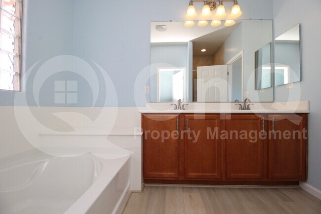 Building Photo - 38032 W Vera Cruz Dr