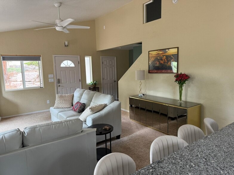 Building Photo - 3800 S Wagon Trl