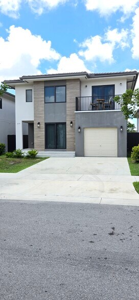 Primary Photo - 1159 NW 3rd St