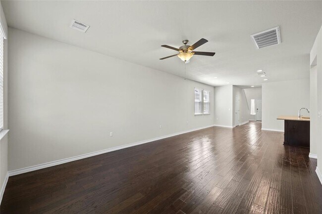 Building Photo - 11808 Coyote Call Way