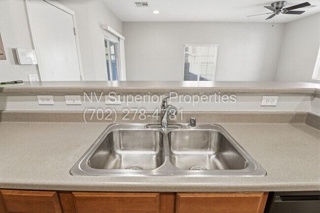 Building Photo - Henderson!!! Community: Cadence!! Brand New Carpet!! 4 Bedrooms!!! Bed & Full bath downstairs!! L...