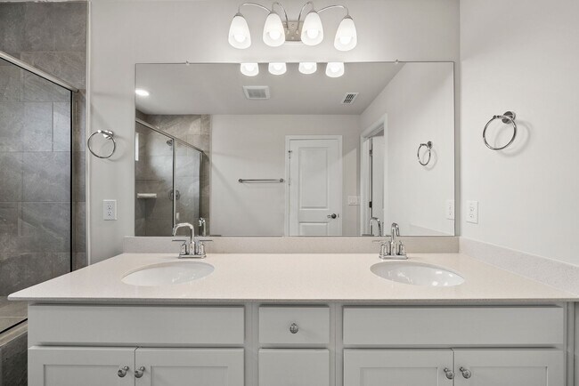 Building Photo - Convenient New Construction Townhome in Durham - Easy commute to RTP, Brier Creek, Airport