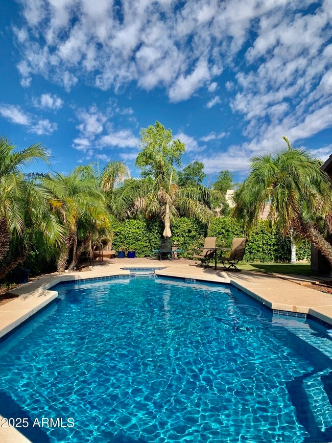 Building Photo - 4031 W Chisum Trail