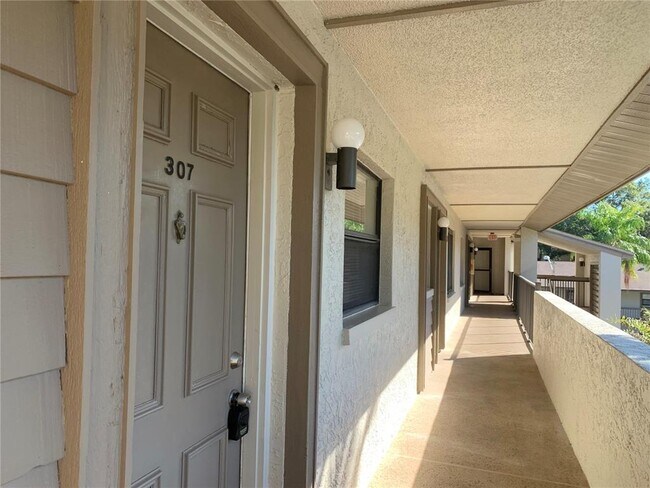 Building Photo - 3038 Eastland Blvd