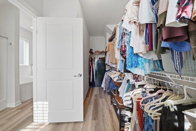 Building Photo - 2238 Sanibel Ln