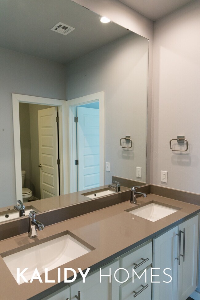 Building Photo - 306 Kirks Holw