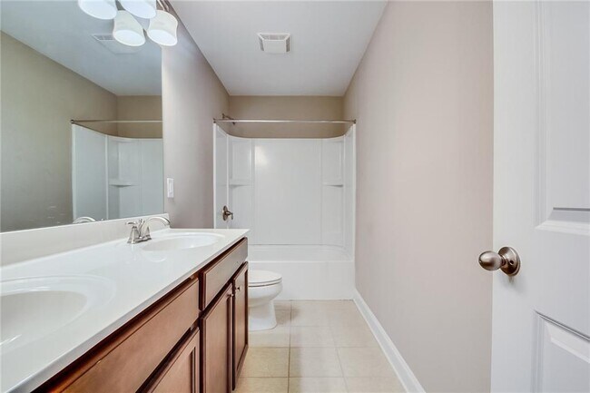 Building Photo - 3745 Jardine Ln