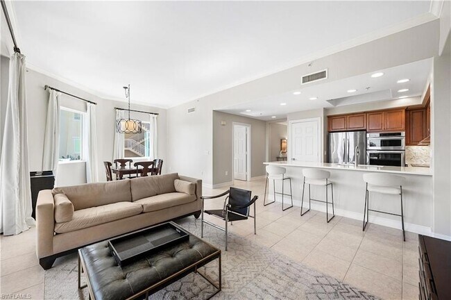 Building Photo - 2738 Tiburon Blvd E