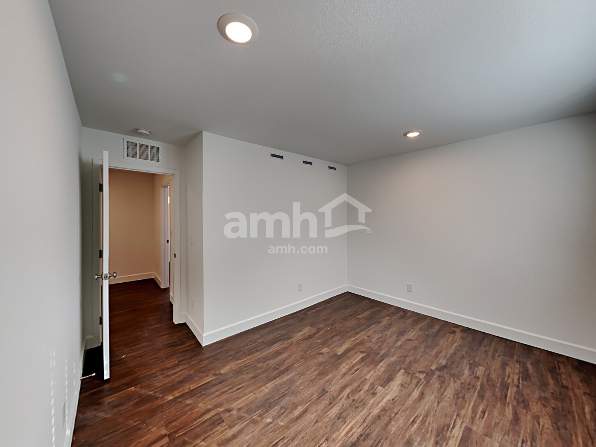 Building Photo - 8957 Tiger Tooth Ave
