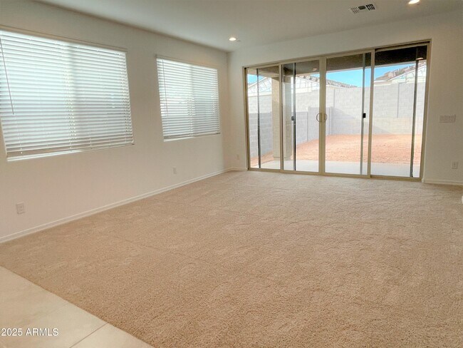 Building Photo - 13310 W Dale Ln