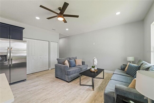 Building Photo - 2617 W St Joseph St