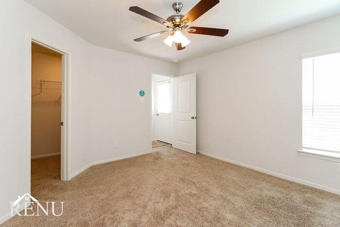 Building Photo - 25382 Cypress Bend Dr