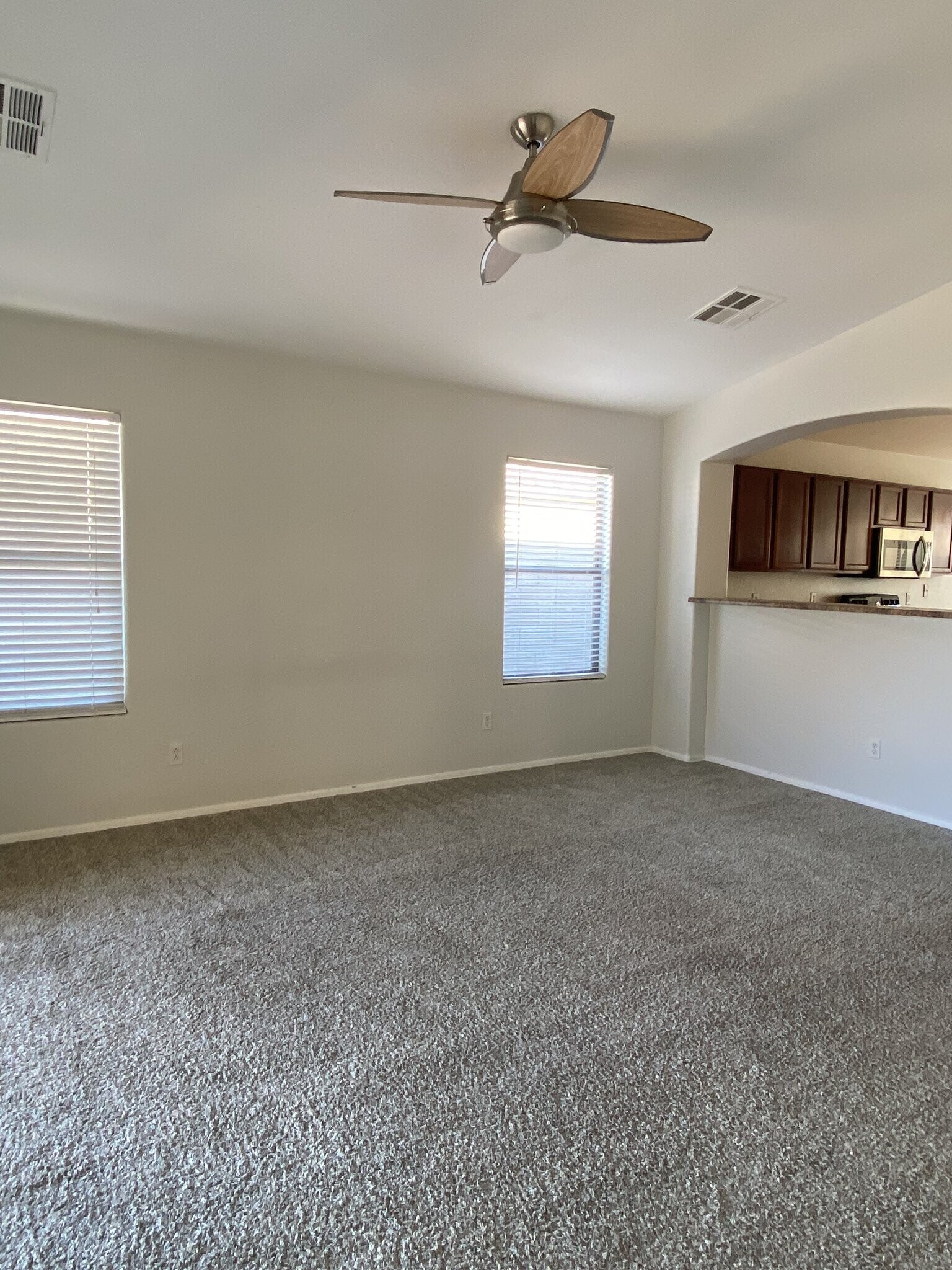 Building Photo - 45462 W Tulip Ln