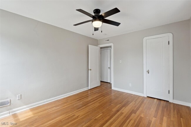 Building Photo - 3569 Silsby Rd