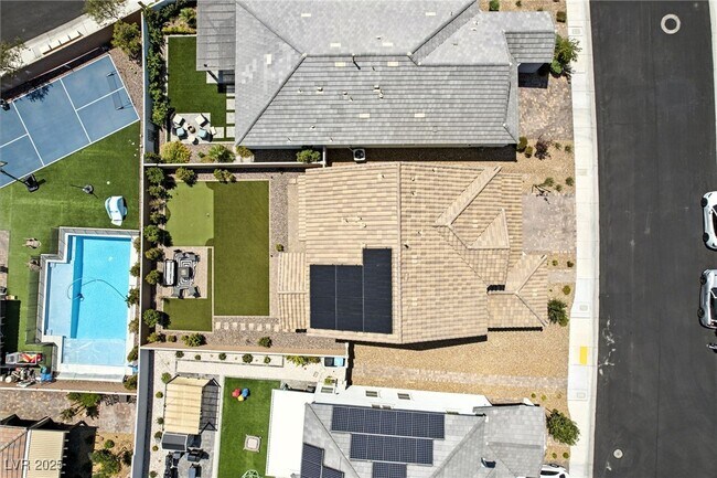 Building Photo - 3243 Avernus Ave