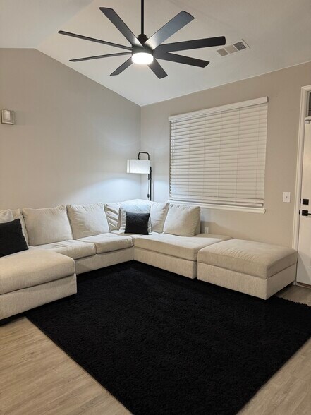 Building Photo - 10351 W Girton Dr