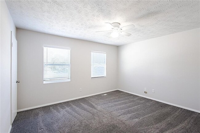 Building Photo - 5740 Old Gordon Rd