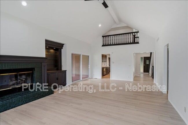 Building Photo - 15527 Mason Cir