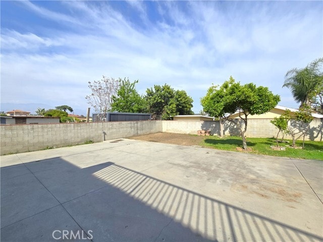 Building Photo - 2520 Denton Ave