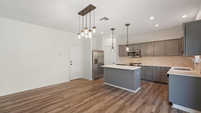 Building Photo - 568 Slippery Rock