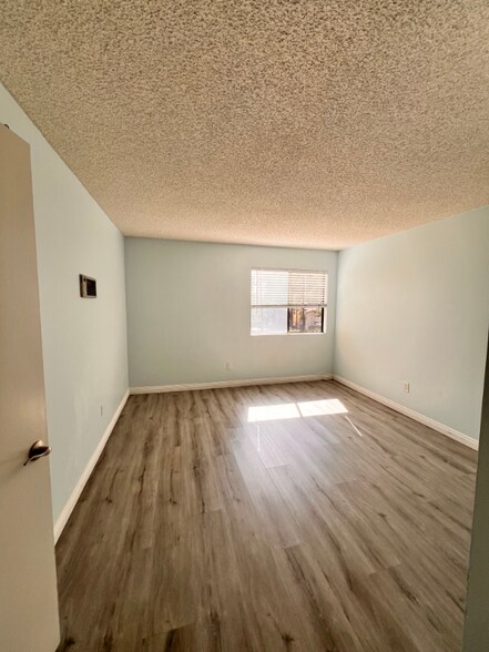 Building Photo - 10278 Black Mountain Rd