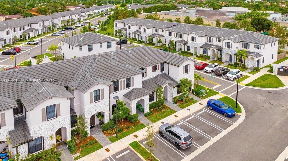 Building Photo - 14807 SW 183rd Ter