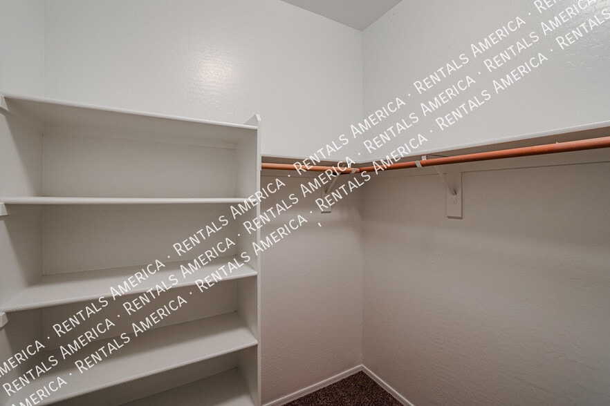 Building Photo - 4635 W Burgess Ln