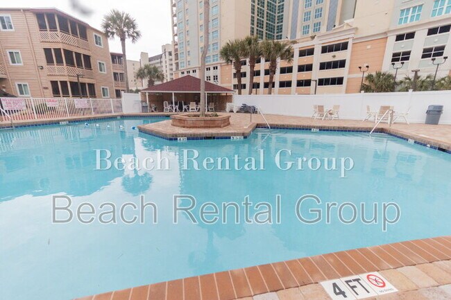 Building Photo - 609 Hillside Dr S