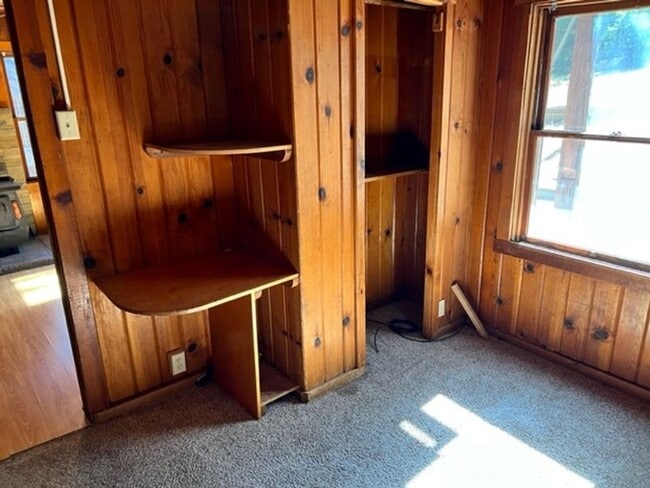 Building Photo - Charming Woodland Cabin Rental in Twain Harte
