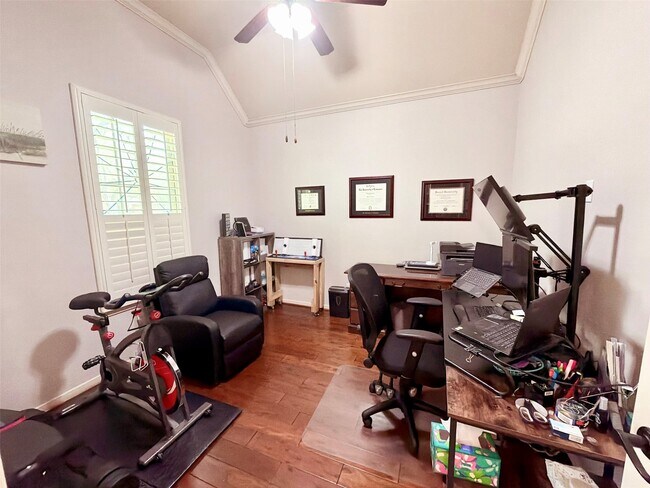 Building Photo - 29011 Powder Ridge Dr