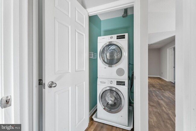 Building Photo - 12024 Taliesin Pl