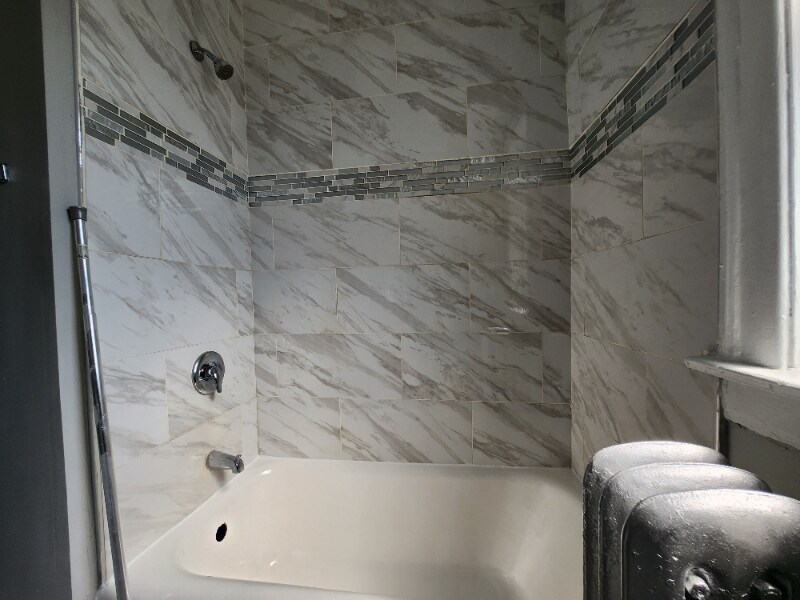 Building Photo - 625 E 80th St