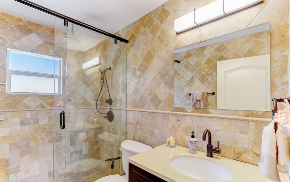 Building Photo - 2625 SE 5th St