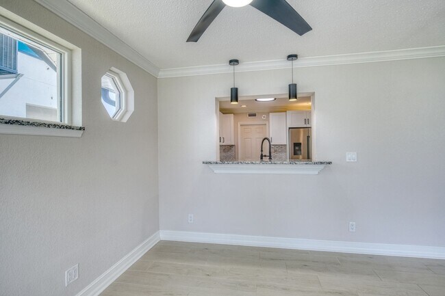 Building Photo - Treasure Island Three Bedroom, Two Bath Furnished Single Family Home on the water.