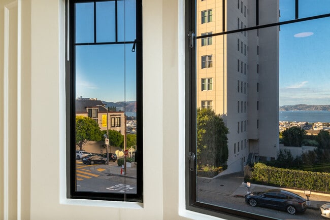 Building Photo - 2275 Broadway