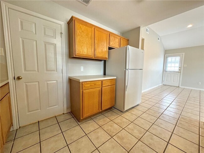 Building Photo - 2330 Trace Meadows