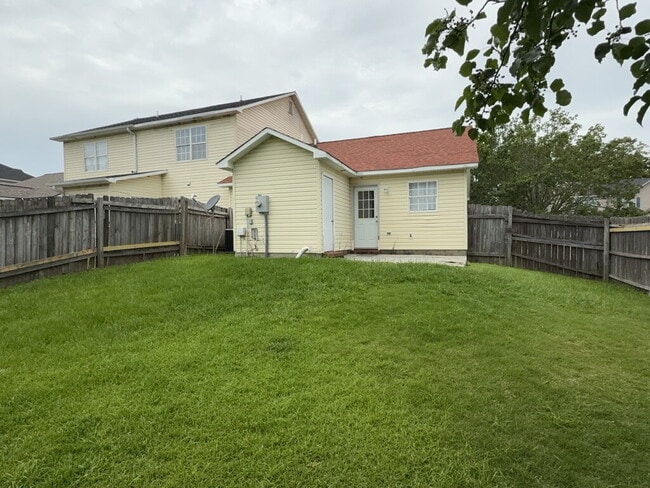 Building Photo - 996 W Pueblo Dr