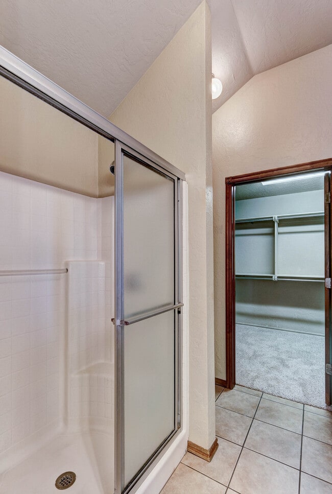 Building Photo - 500 Loyd Ln