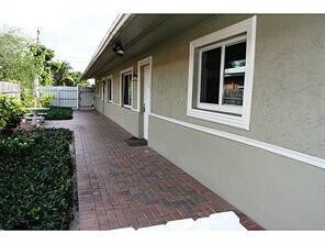 Building Photo - 1749 NW 6th Ave