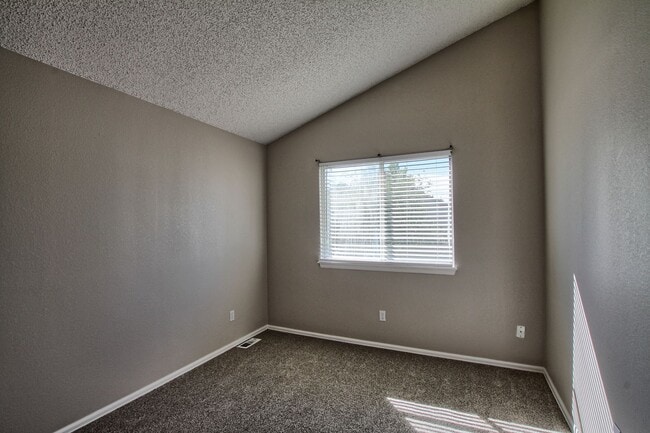 Building Photo - 17048 Campo Dr