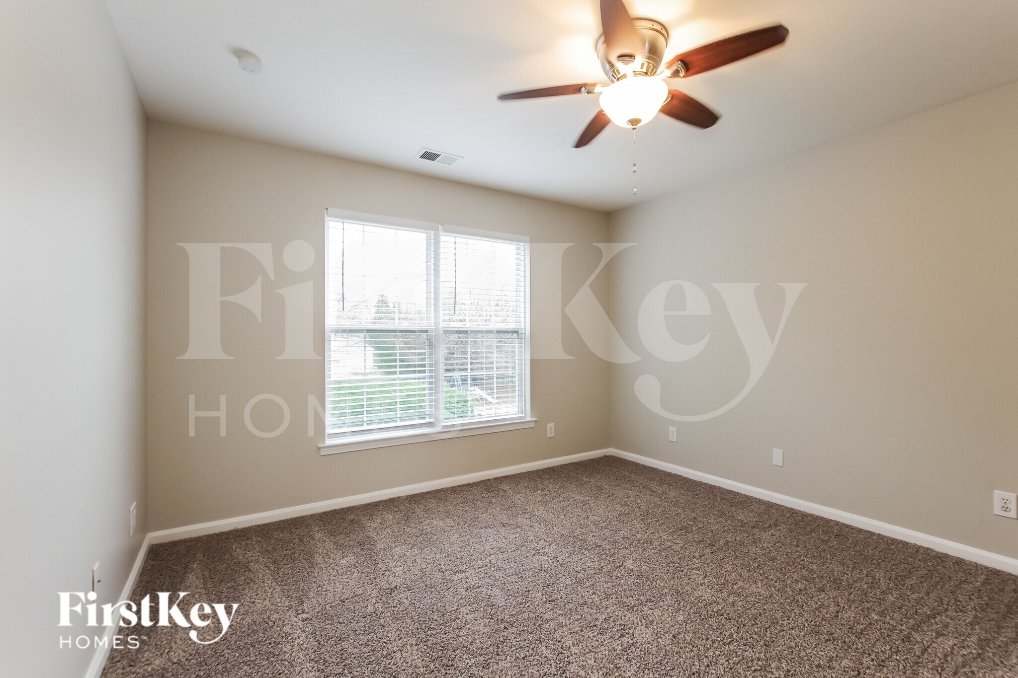 Building Photo - 924 Clearbrook Rd