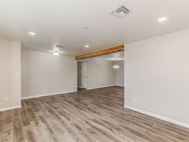 Building Photo - 4BR w/ Pool + Covered Patio in Tucson 85704