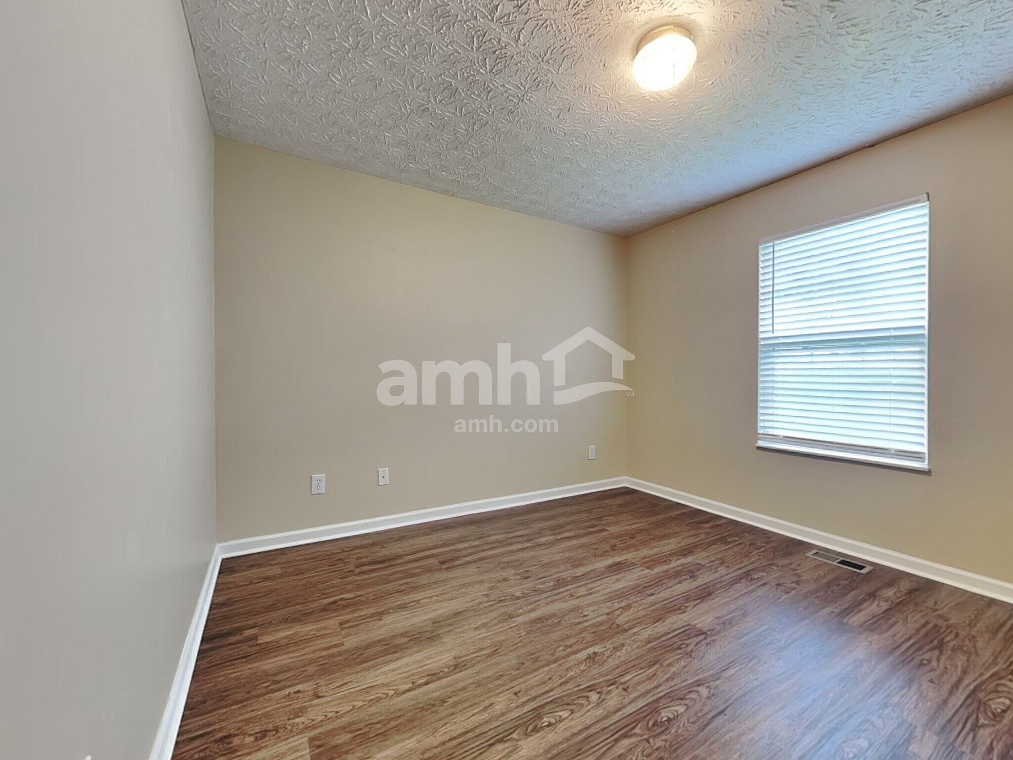 Building Photo - 1117 Long Meadow Dr