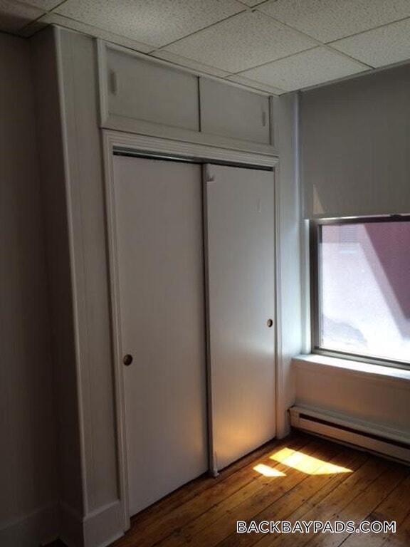 Building Photo - 272 Newbury St