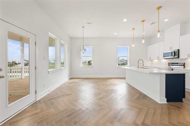 Building Photo - 23107 Miramar Dr