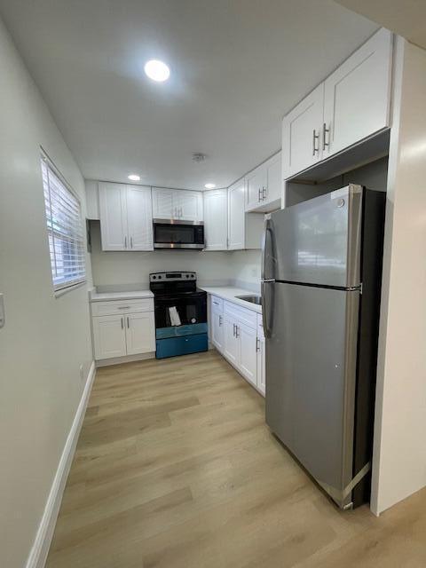 Building Photo - 302 N Tamarind Ave