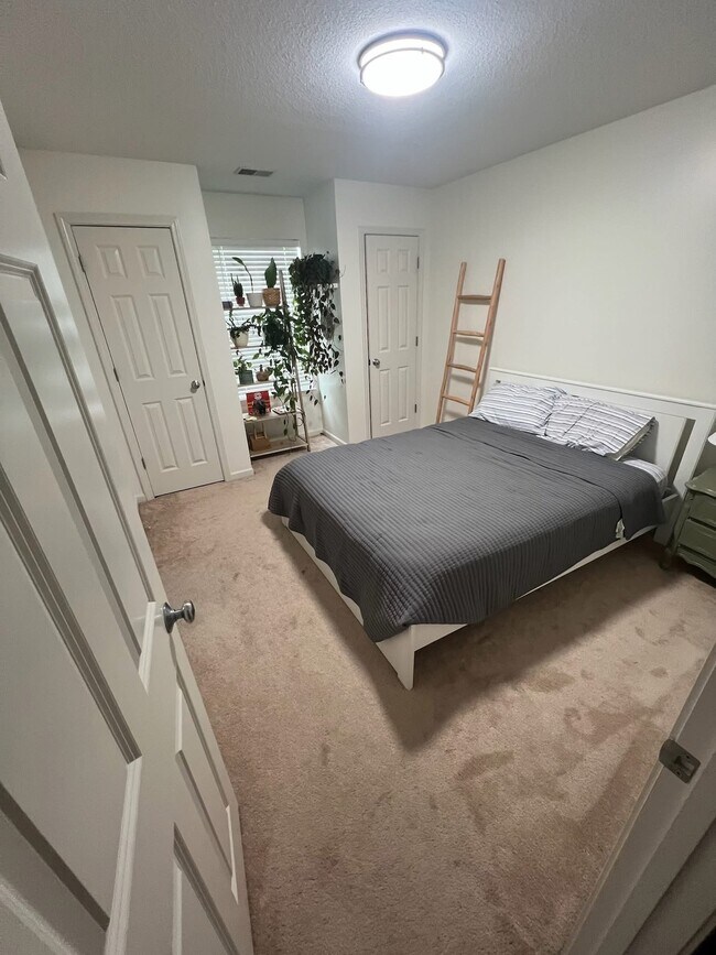 Building Photo - 8825 Timber Creek Ln