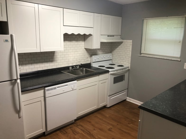 Building Photo - 2 Hapgood Hill