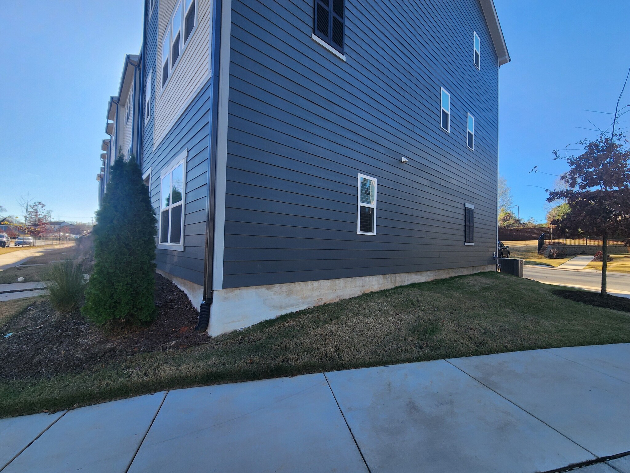 Building Photo - Room in Townhome on Levy Wy