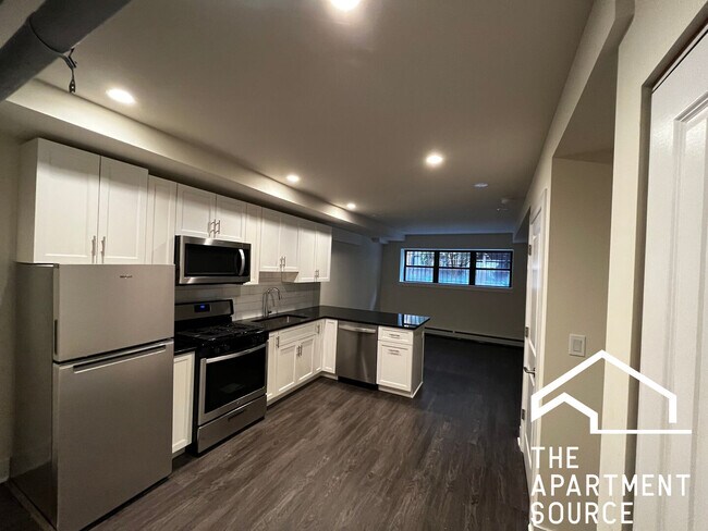 Building Photo - 720 W Grace St